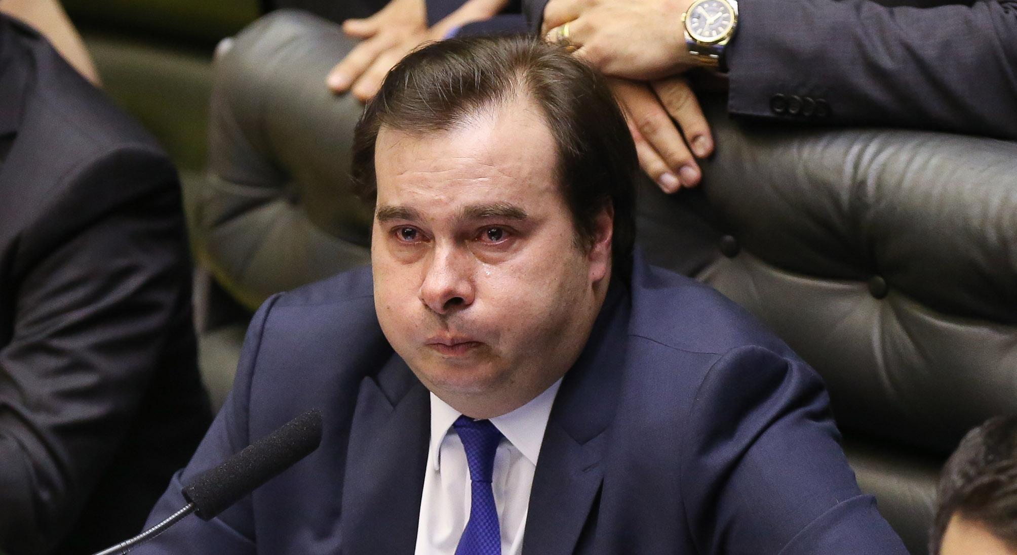 Tchau querido! Rodrigo Maia é expulso do DEM