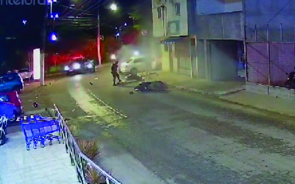 Bandidos atropelam casal numa moto durante perseguição policial em Caruaru – PE