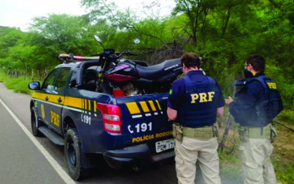 PRF recupera em Serra Talhada moto roubada em Santa Cruz do Capibaribe